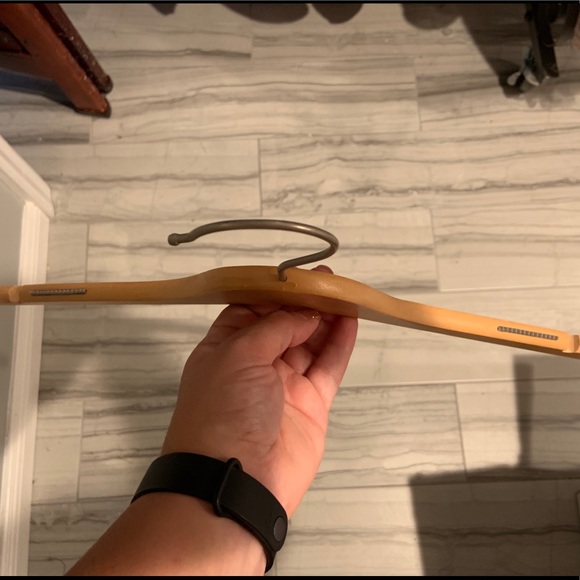 Wooden hangers set of 20 - Picture 4 of 4